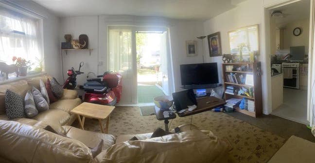 Room Available - Amusing and enjoy living Main Photo