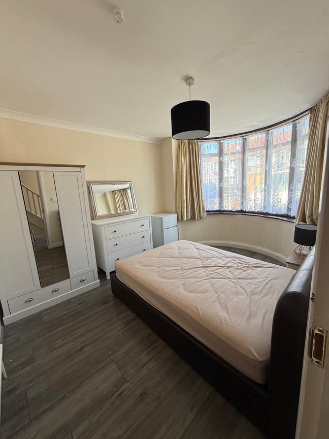 Double Bedroom & Private Bedroom (Bills includ) Main Photo