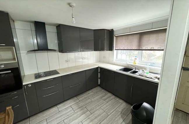 1 min walk Canning Town station Main Photo