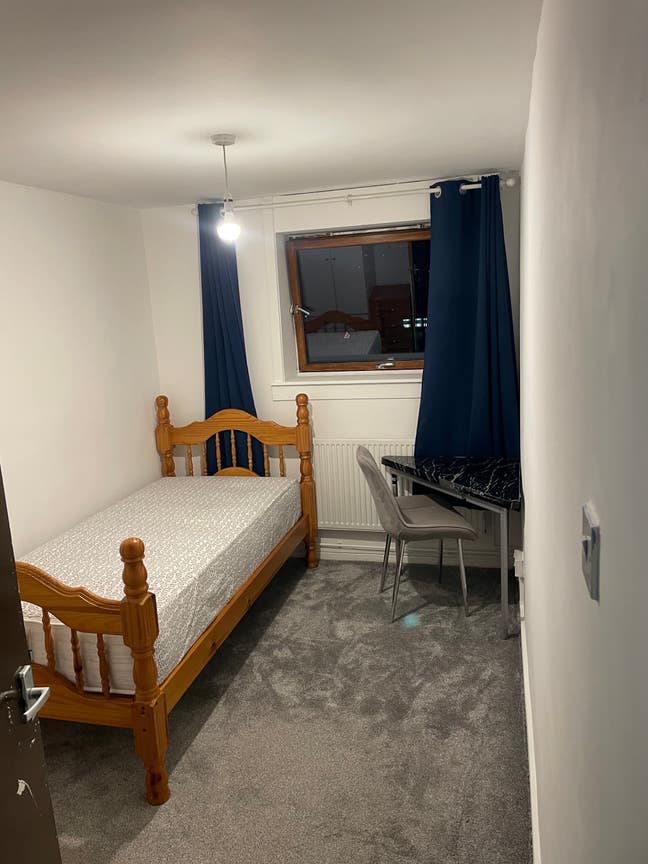 Single room close to university Main Photo