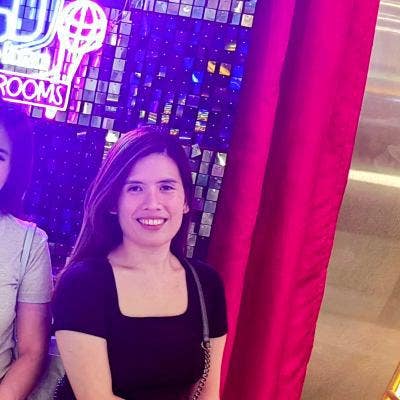 Professional Female seeks a double room Main Photo