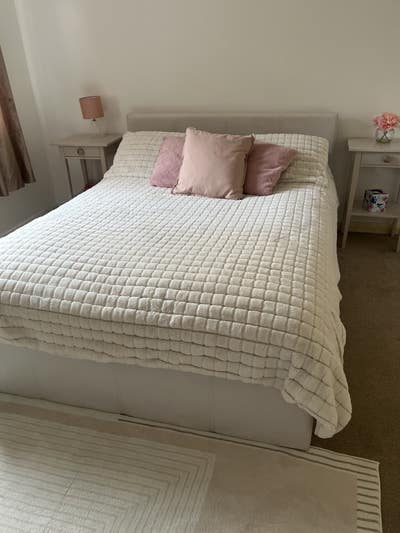 Double bedroom  Main Photo