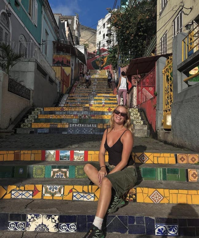 Mid-twenties professional looking for double room🌸 Main Photo