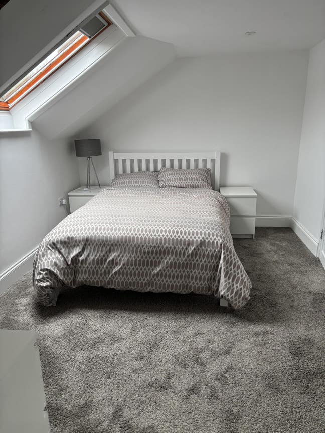 Double en-suite room with parking in Truro Main Photo