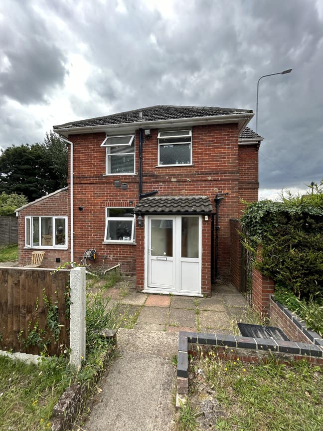 Room to rent in Norwich, NR6 - Available NOW! Main Photo