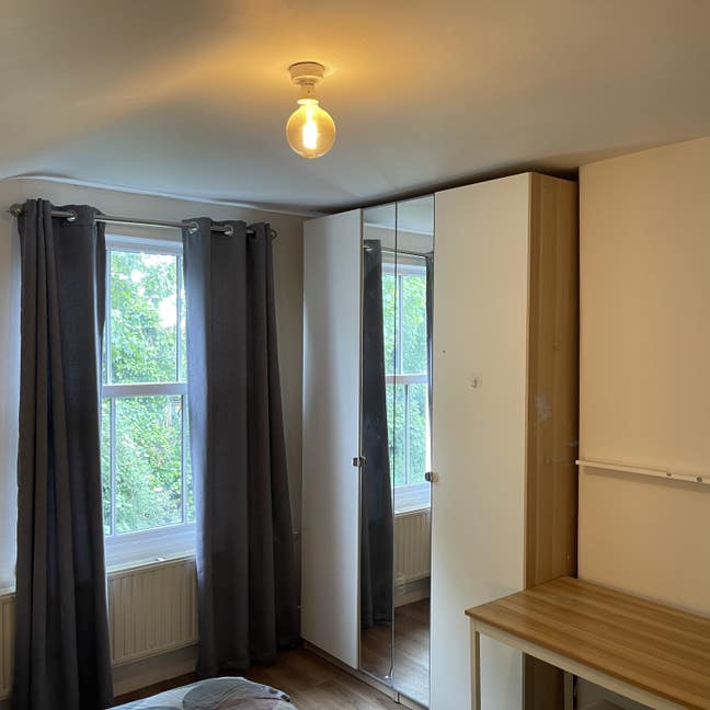 Cosy Double Room, shared house in Clapham Main Photo