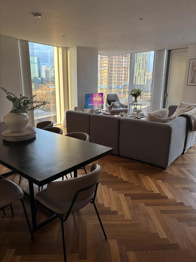 1 room in our gorgeous girly flat 🩷 Main Photo