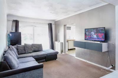 2 Double Rooms in North Grays (£0 Deposit Option) Main Photo