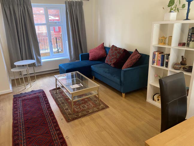 Double room available near Queen's Park station Main Photo