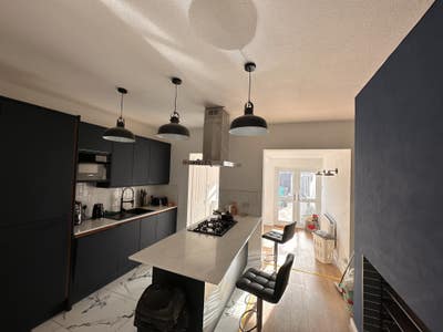 1 Double Bed Available in Lived in shared home.  Main Photo
