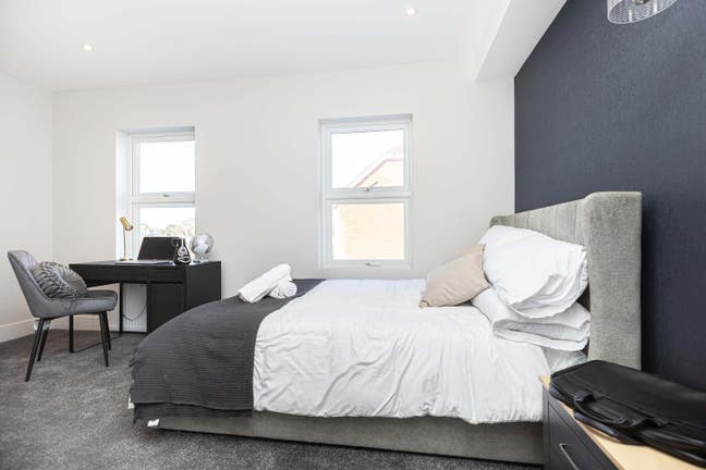 Brand New En-Suite Double Rooms - Near Ashley  X Main Photo