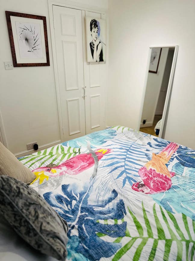 Double bedroom to let  Main Photo