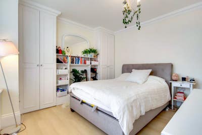 Rare Top Floor Rooms. Peaceful, Light-Filled Home Main Photo