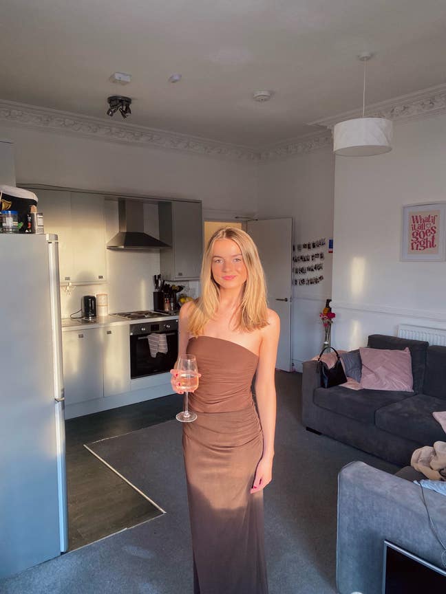 Double room or studio wanted for September Main Photo