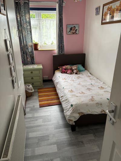 Furnished Single Room in a Friendly home Main Photo