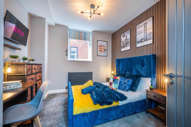 Beautiful 🏡 Private Ensuite 🌼 High Ceilings Main Photo