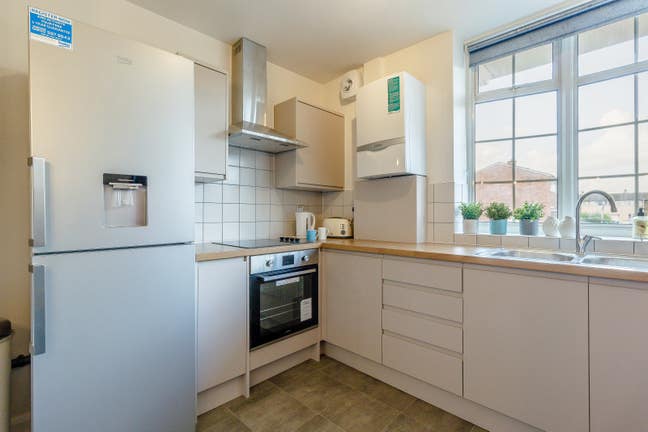 Studio+Kitchen+Cleaner👨‍🏭Parking🚗 Main Photo