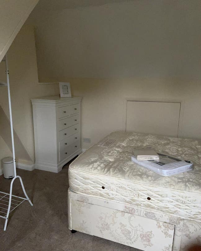 Double Bedroom and Private living space.  Main Photo