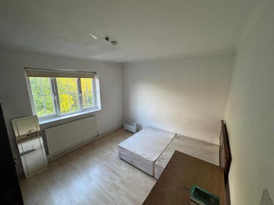 🌟 Available Now: Charming Double Room in Hackney! Main Photo