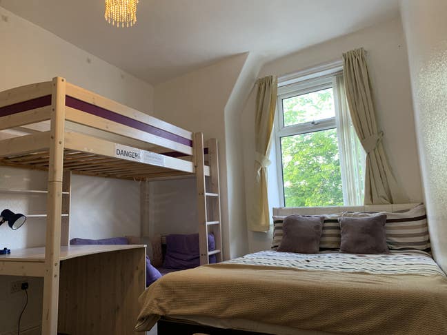 Female muslims rent daily £25/weekly £100 Main Photo
