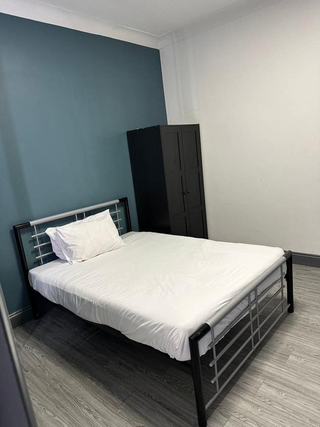 2 Master Double Room to let in Barking, IG11 8QF Main Photo