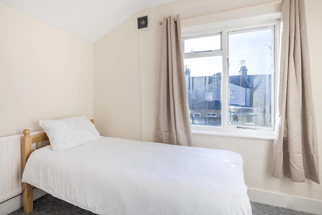Room in Stratford All Bills Included £830 Pcm  Main Photo
