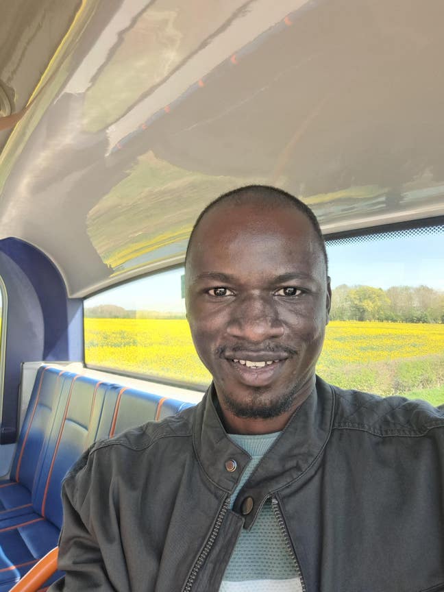 I am a professional male aged 38. I am lookin... Main Photo