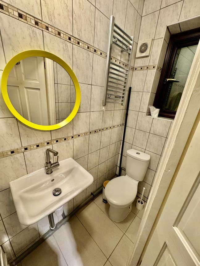 En-suite double room near station and university  Main Photo