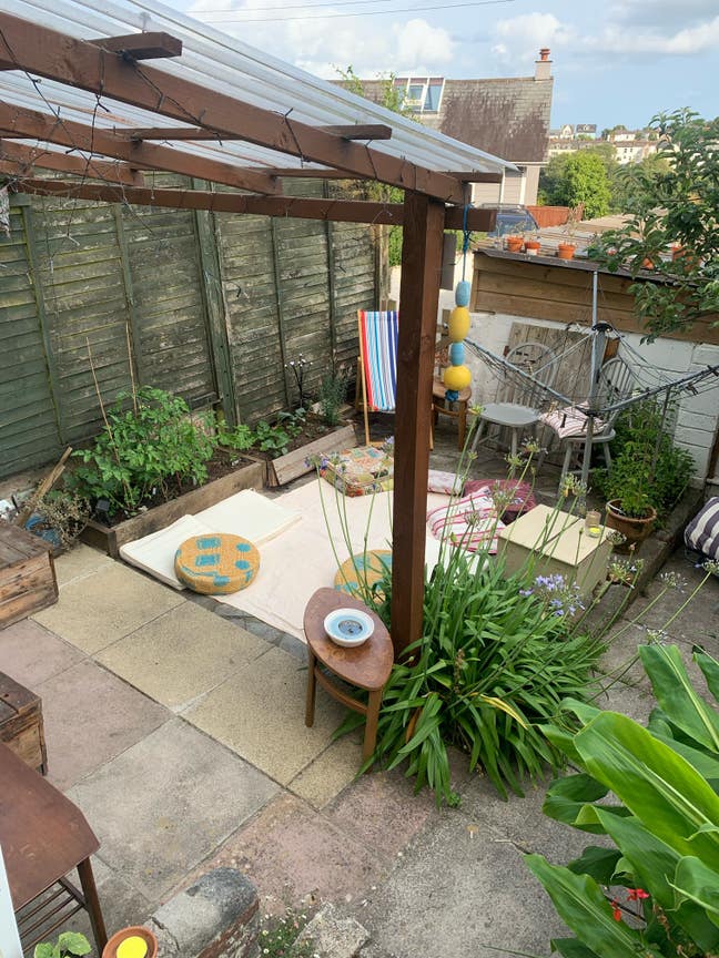 Friendly female professional house Main Photo