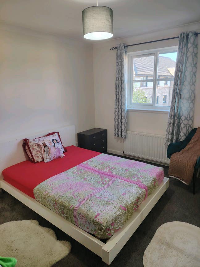 Double Furnished En Suite Room Main Photo
