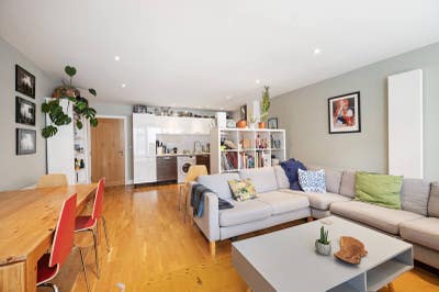 Room available to rent in Clapton Main Photo