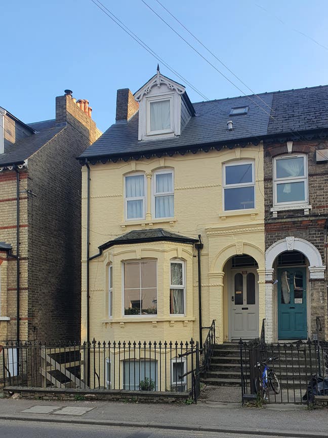 Single room in a city centre Main Photo