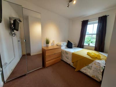 Double room in Docklands Main Photo