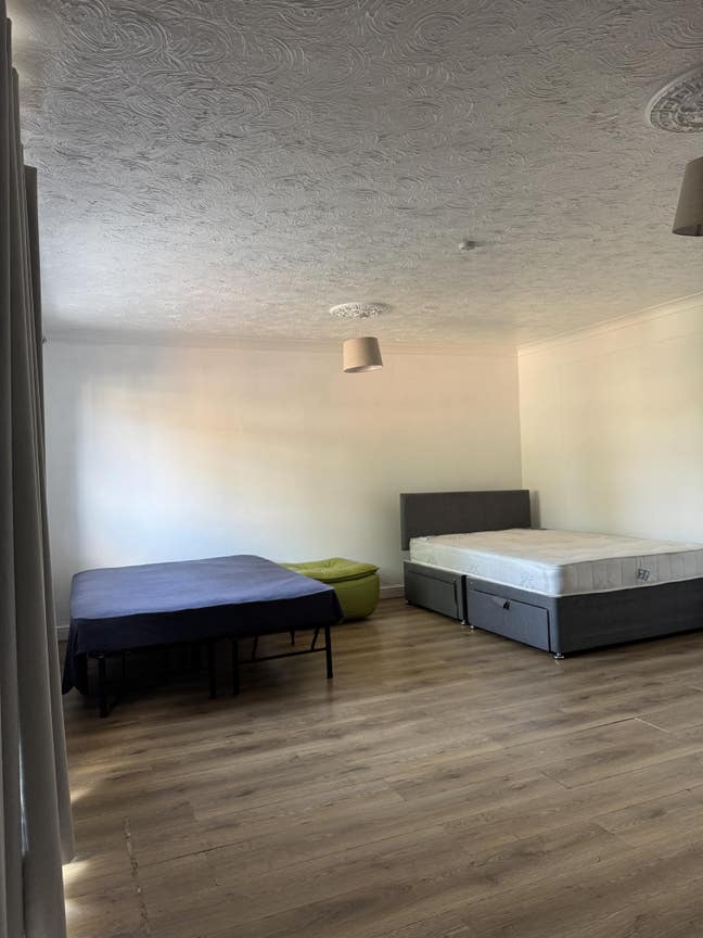 Rooms for rent Main Photo
