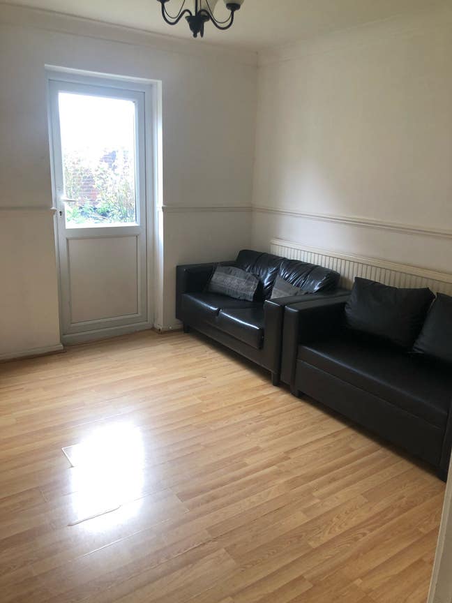 1 single room  Main Photo