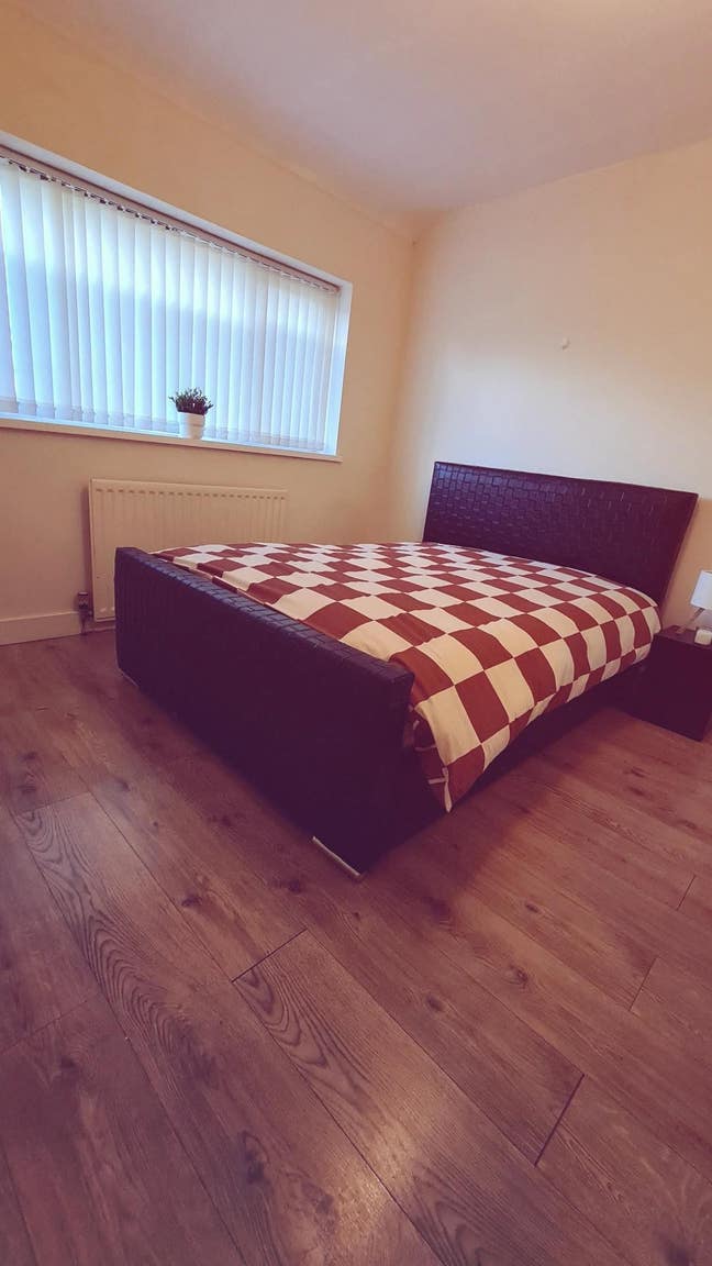 BRAND NEW Luxury Ensuite Double Rooms Main Photo