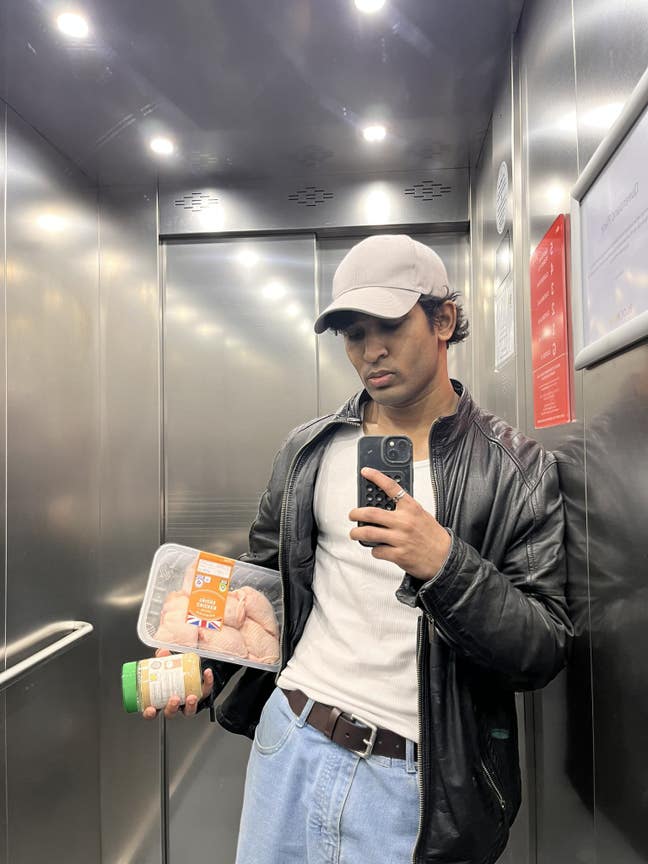 Rohan, 21,  seeking a single or double room ASAP Main Photo