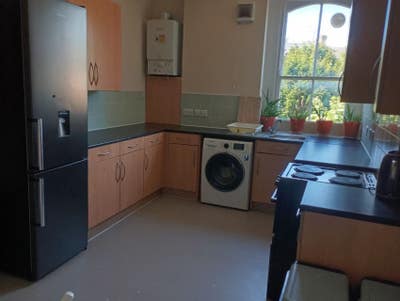 Studio Flat/Room to Rent in Ravenscourt Park Main Photo