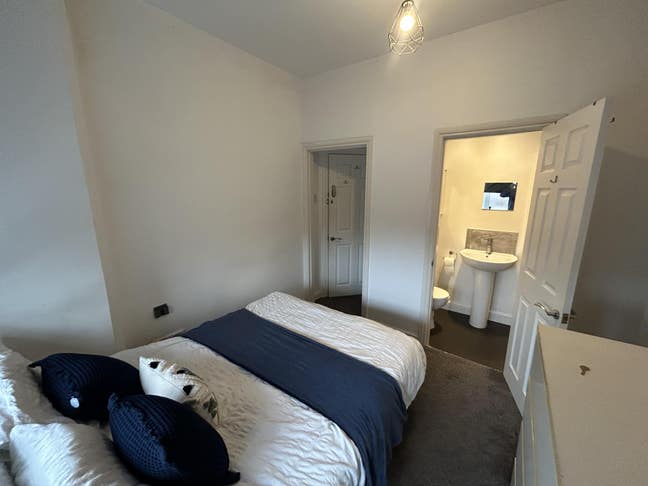 🚨 Great Value City Centre Double Room 🚨 Main Photo