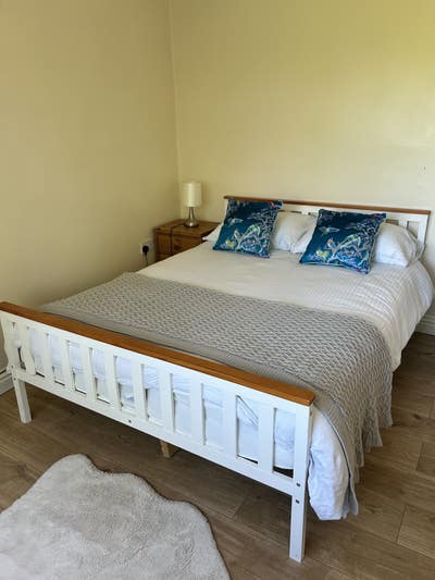 Two Spacious  Double Rooms available  Main Photo