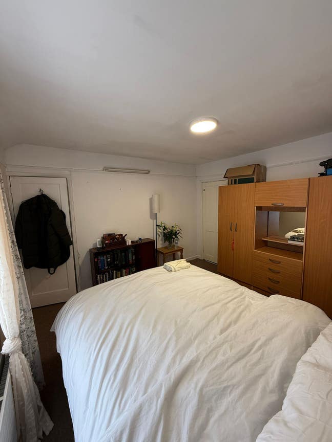 Spacious Double Room with Closet  – Idea Main Photo