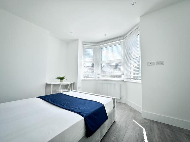 Single Room 10 Mins from Bakerloo Line Main Photo
