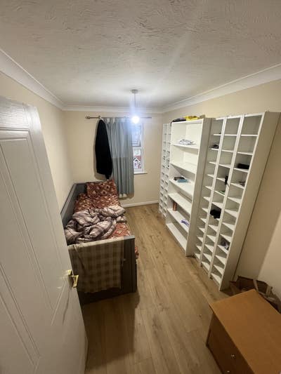 Single room To let Main Photo