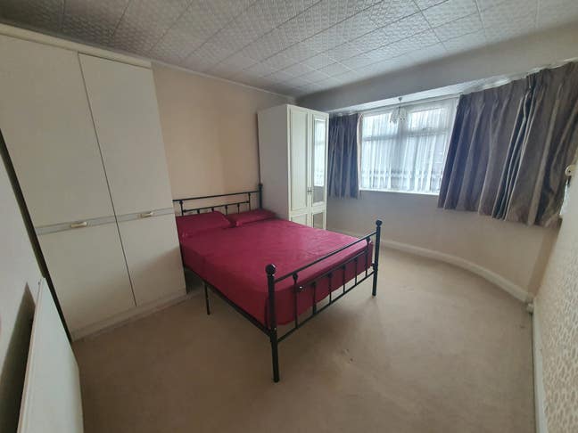 Spacious Rooms to Rent in Harrow Main Photo