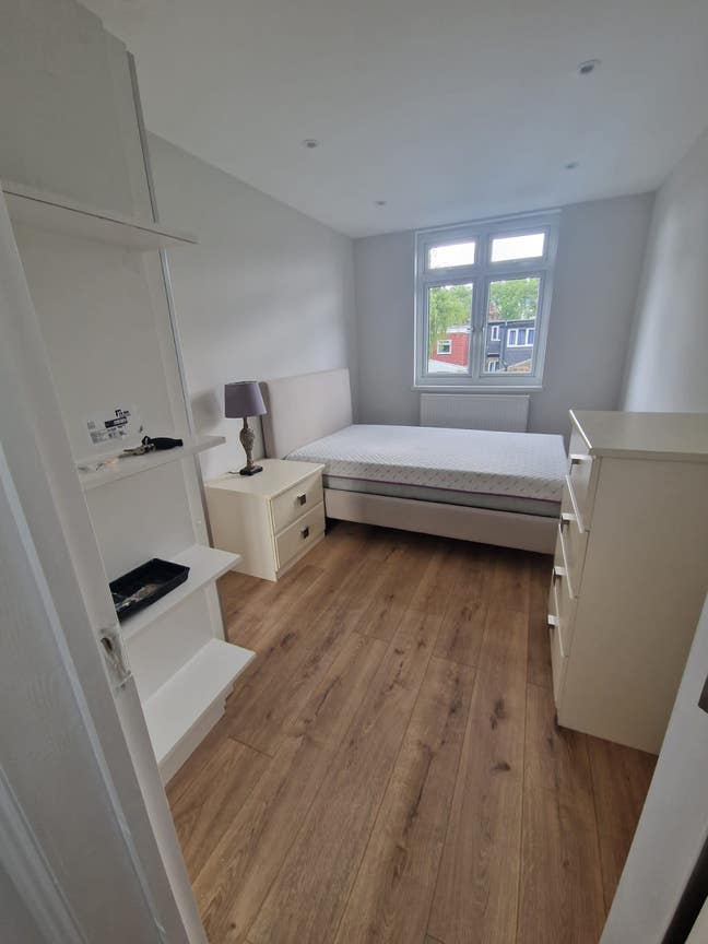 2 Double Rooms 10 Mins from Canning Town  Main Photo