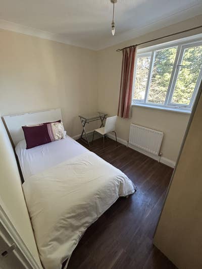 Single room in Colindale Main Photo