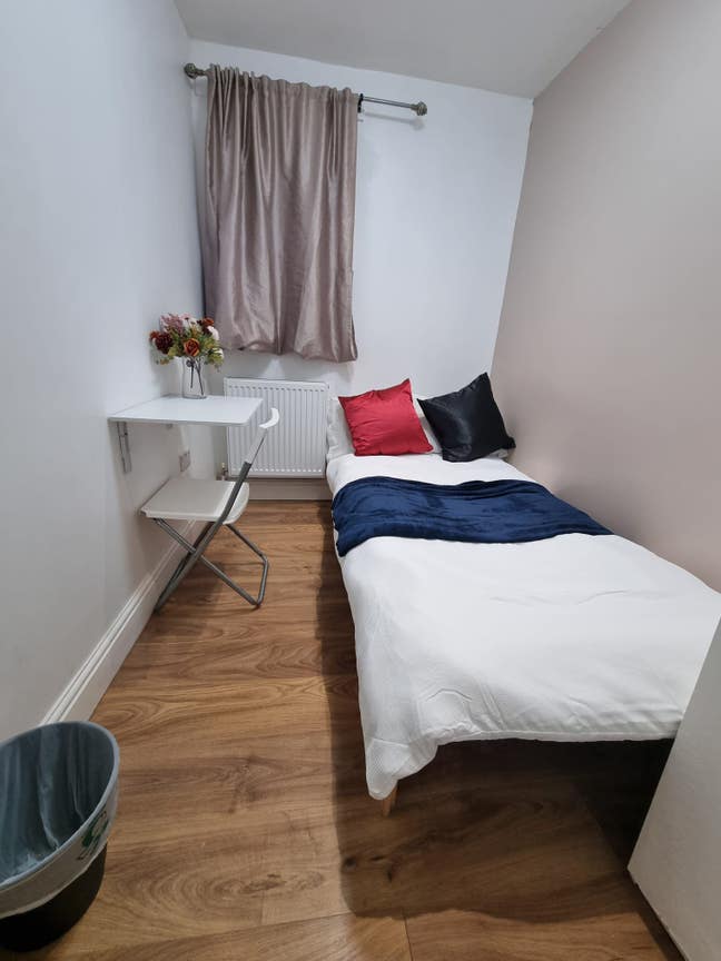 Single room in newly refurbished house Main Photo