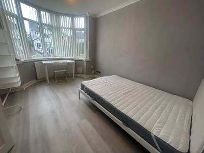 Couples Welcome! Perry Barr! Low Deposit Available Main Photo