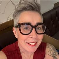 Professional Female seeks a double room Main Photo