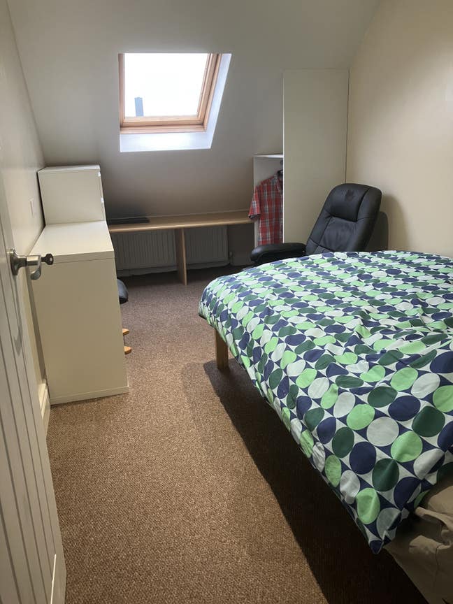 Room to let  Main Photo